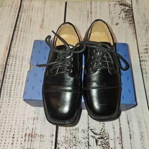 Santino Kids black shoes size 9